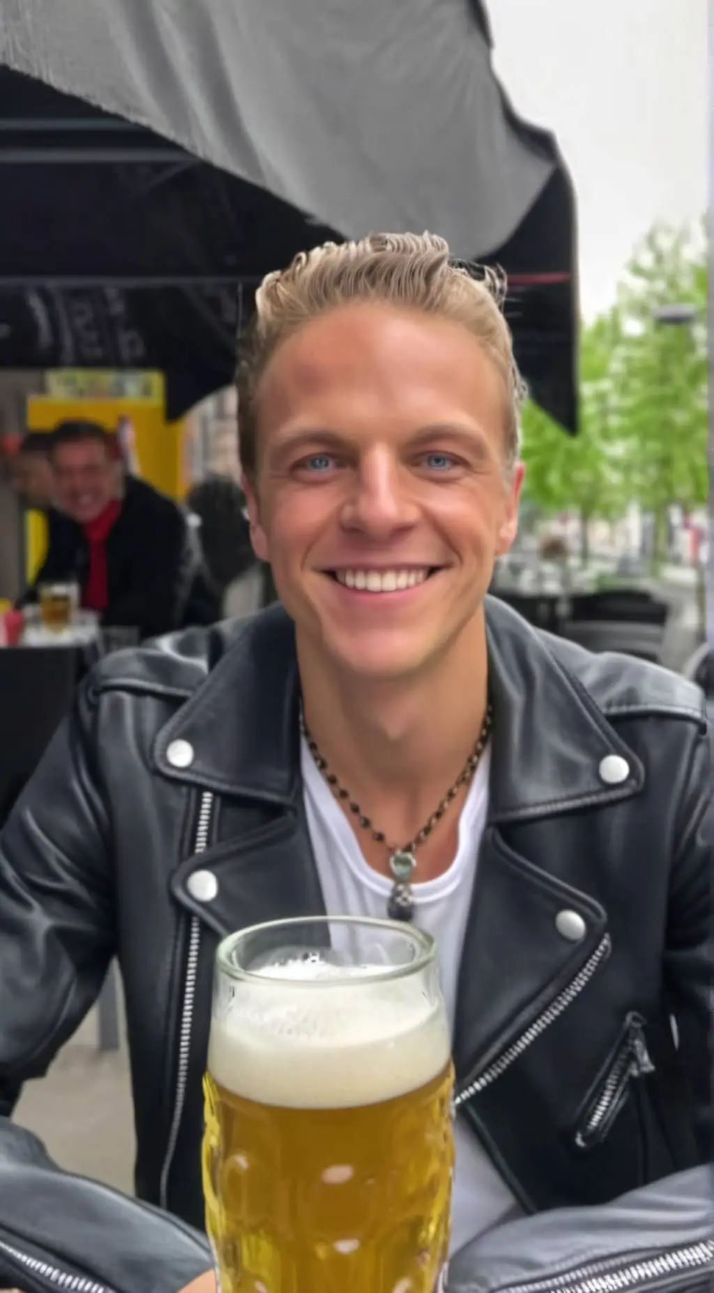 Talkie AI - Chat with Constantin 