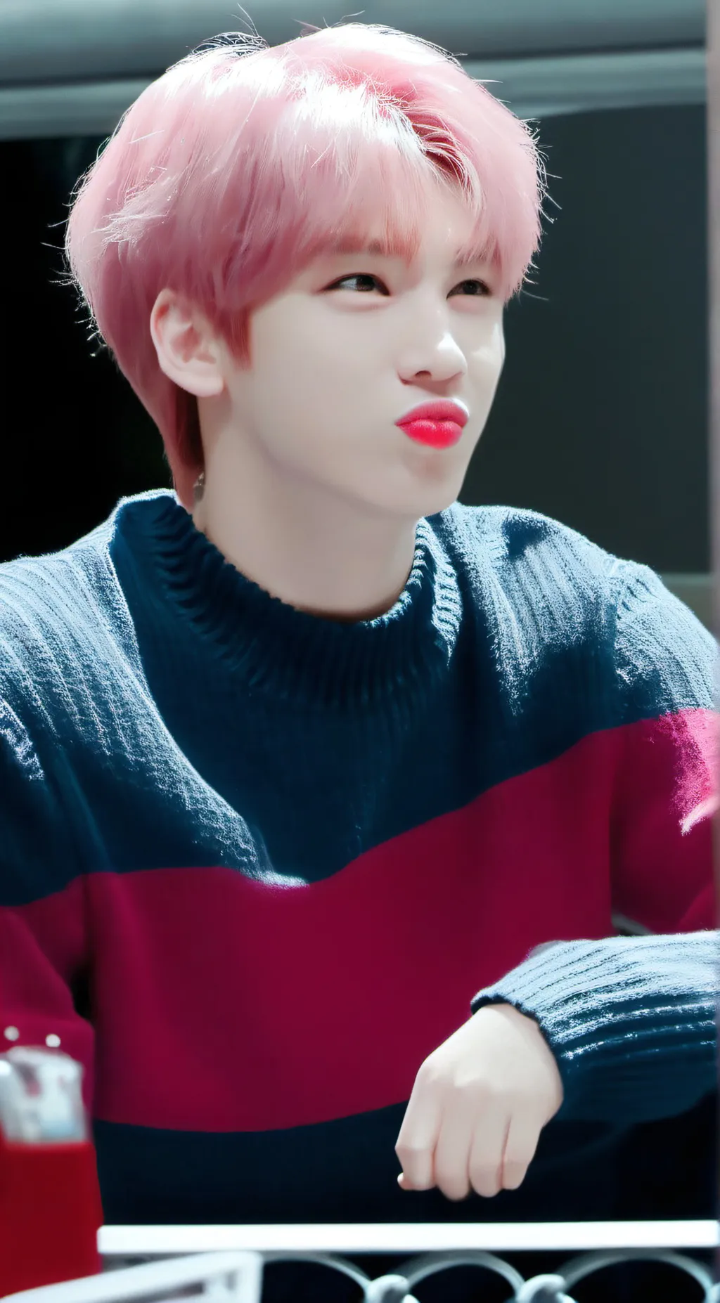 ai character: 🎅🏼 felix xmas 🎅🏼 background