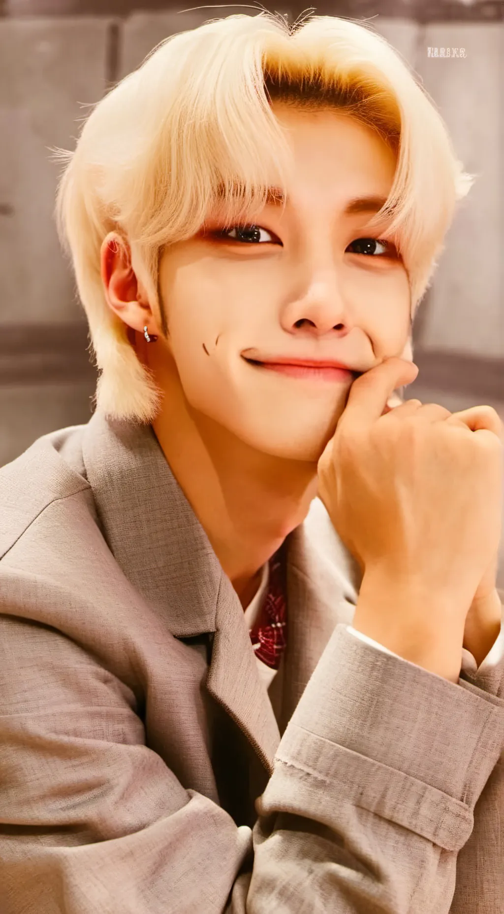 Talkie AI - Chat with lee Felix/younbok