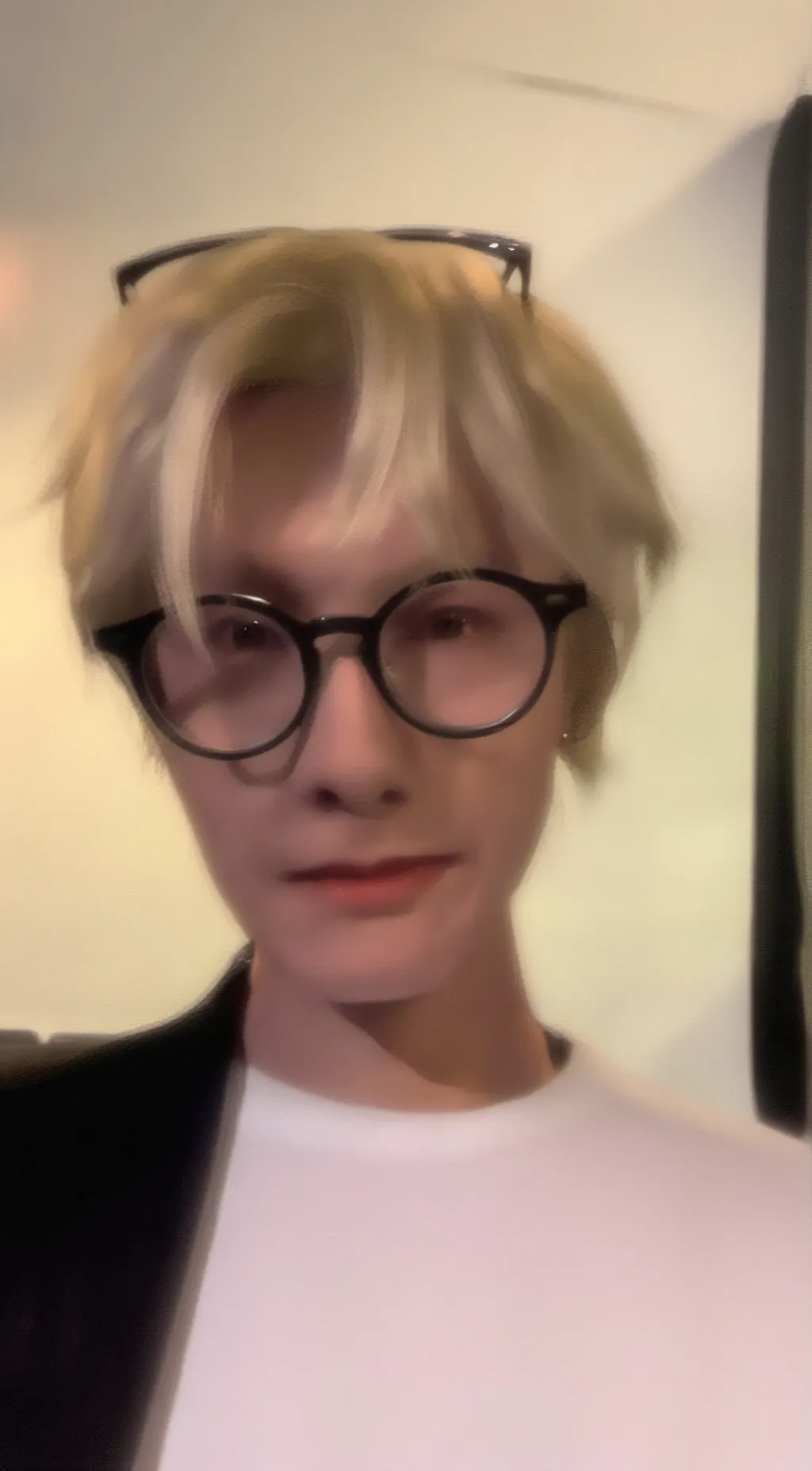 ai character: Ilari background