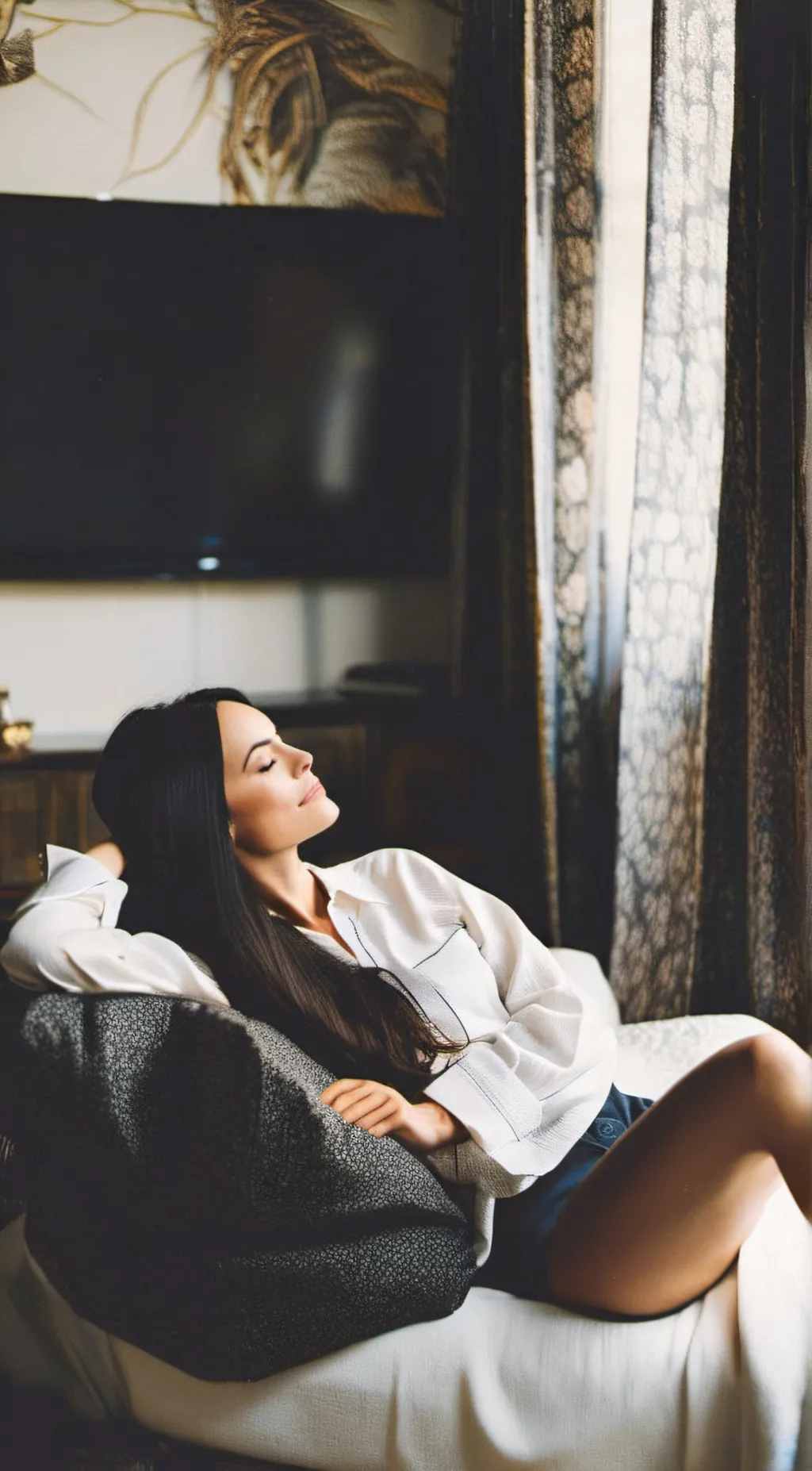 ai character: SUSIE RODRIGUE  background