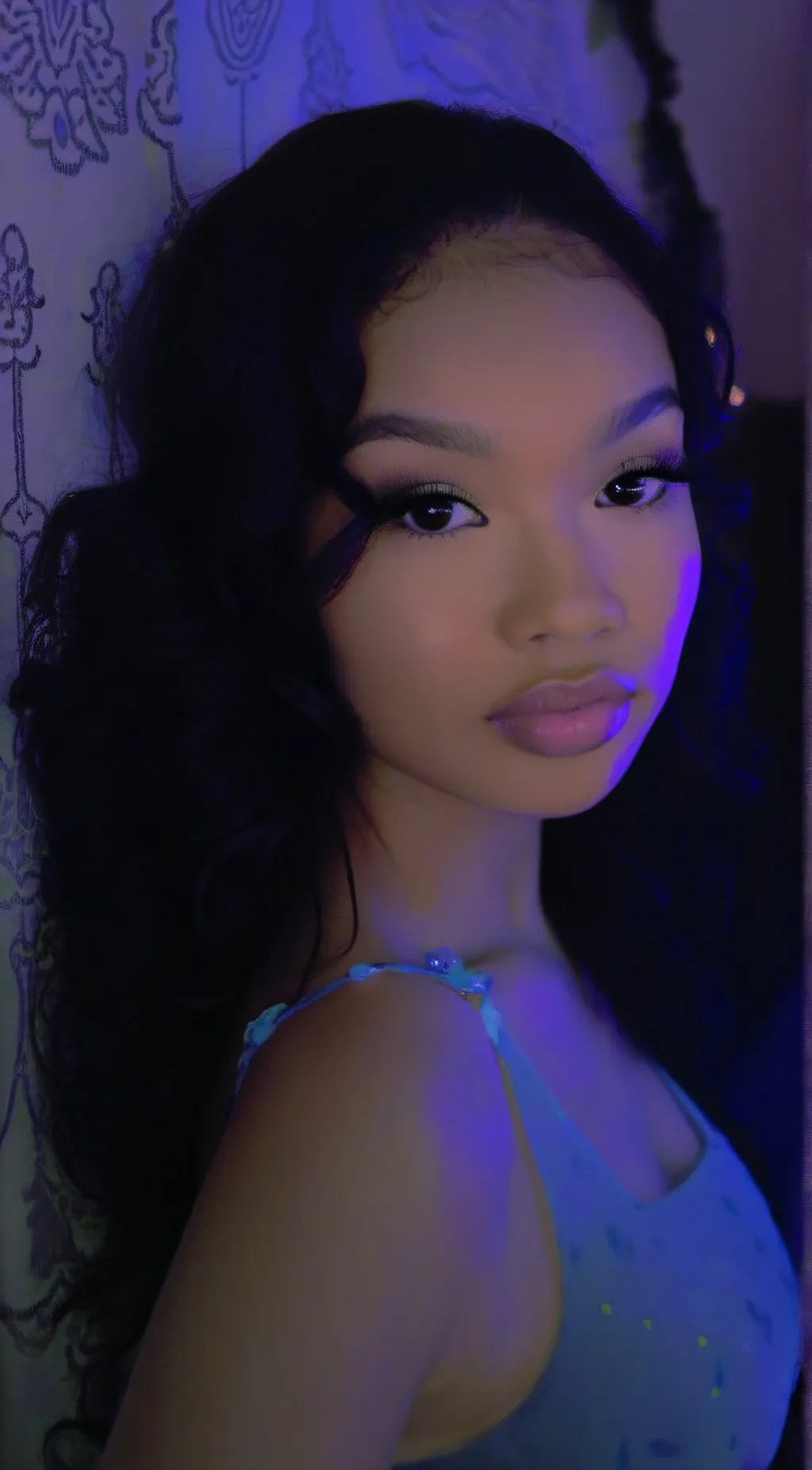 Talkie AI - Chat with Ariana