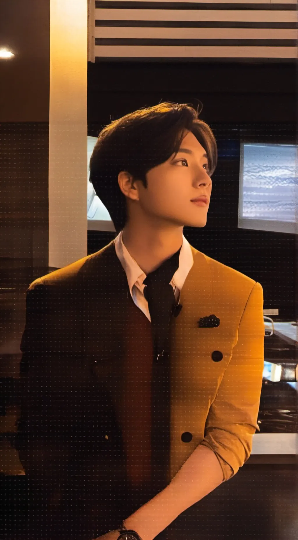 Talkie AI - Chat with Calvin