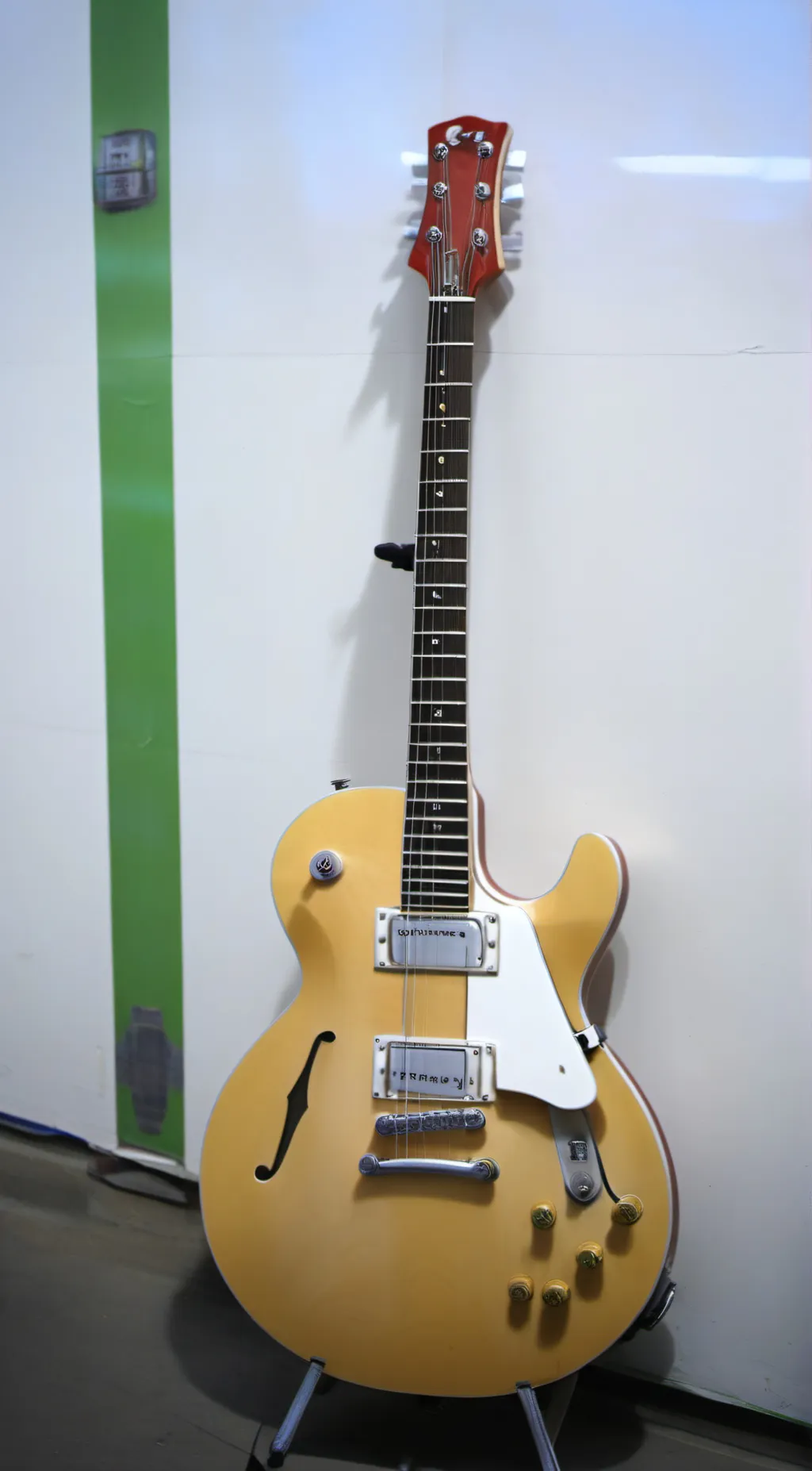 Talkie AI - Chat with Larry Johnson 