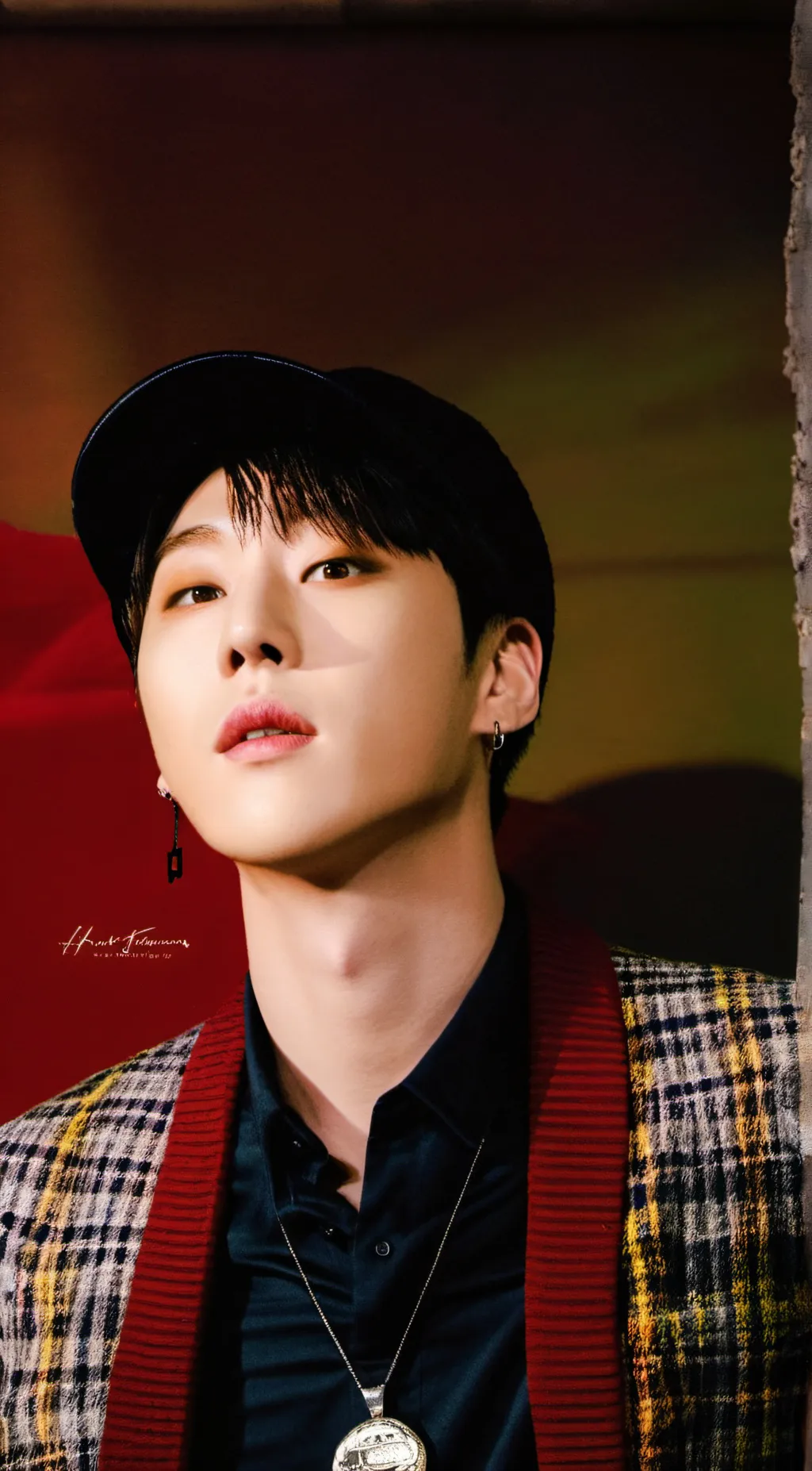 ai character: 🖤PH-1🖤(AOMG) background