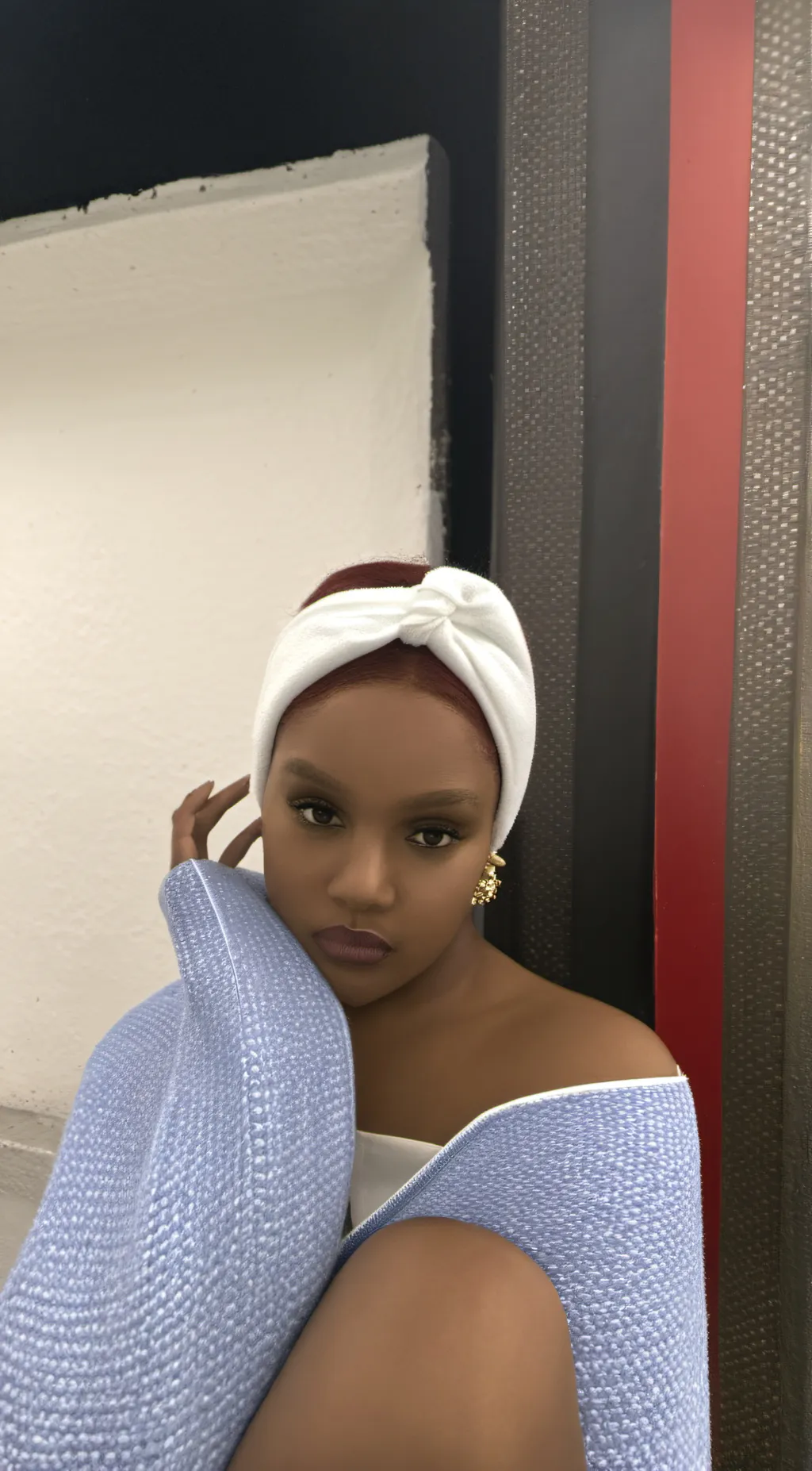 ai character: Alondra  background