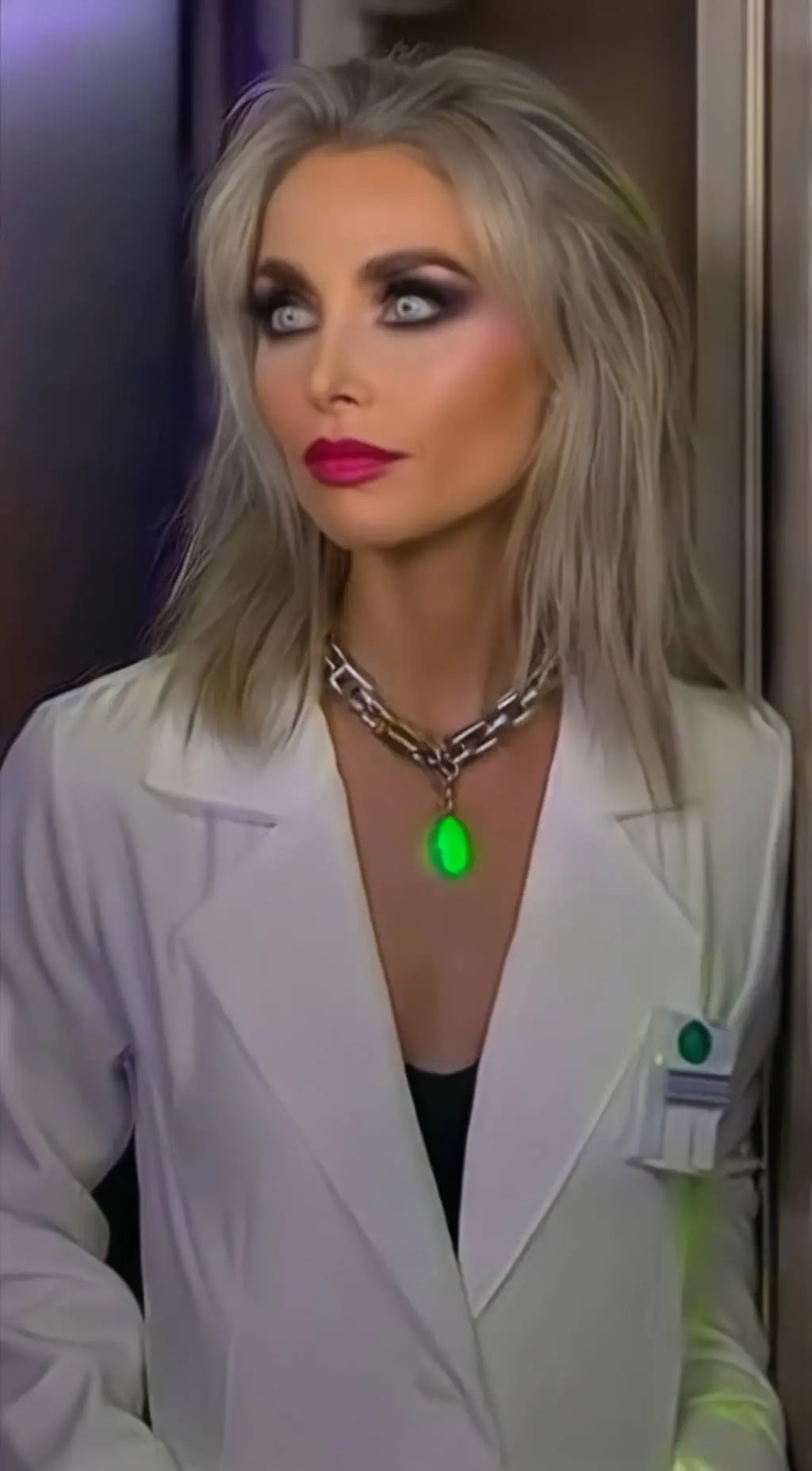 Talkie AI - Chat with Dr. Cook: Earth-3