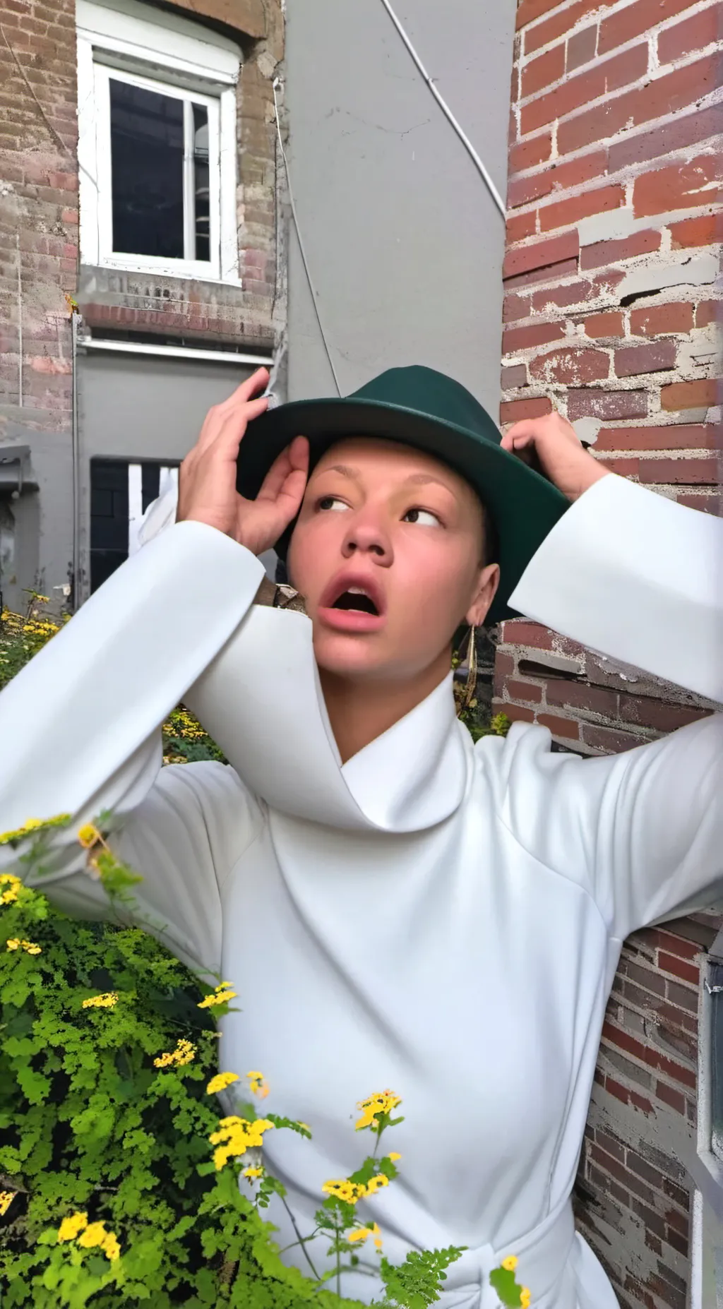 ai character: henna  background