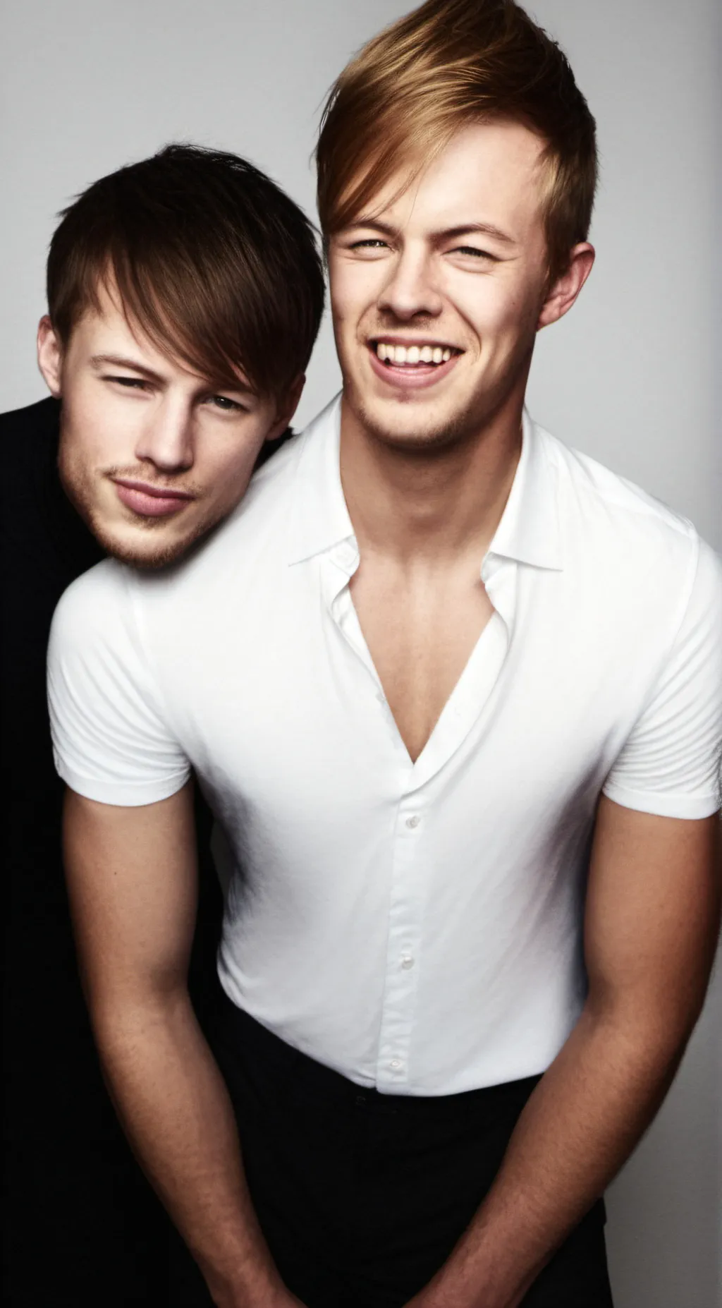 Talkie AI - Chat with Aaron and Albert 