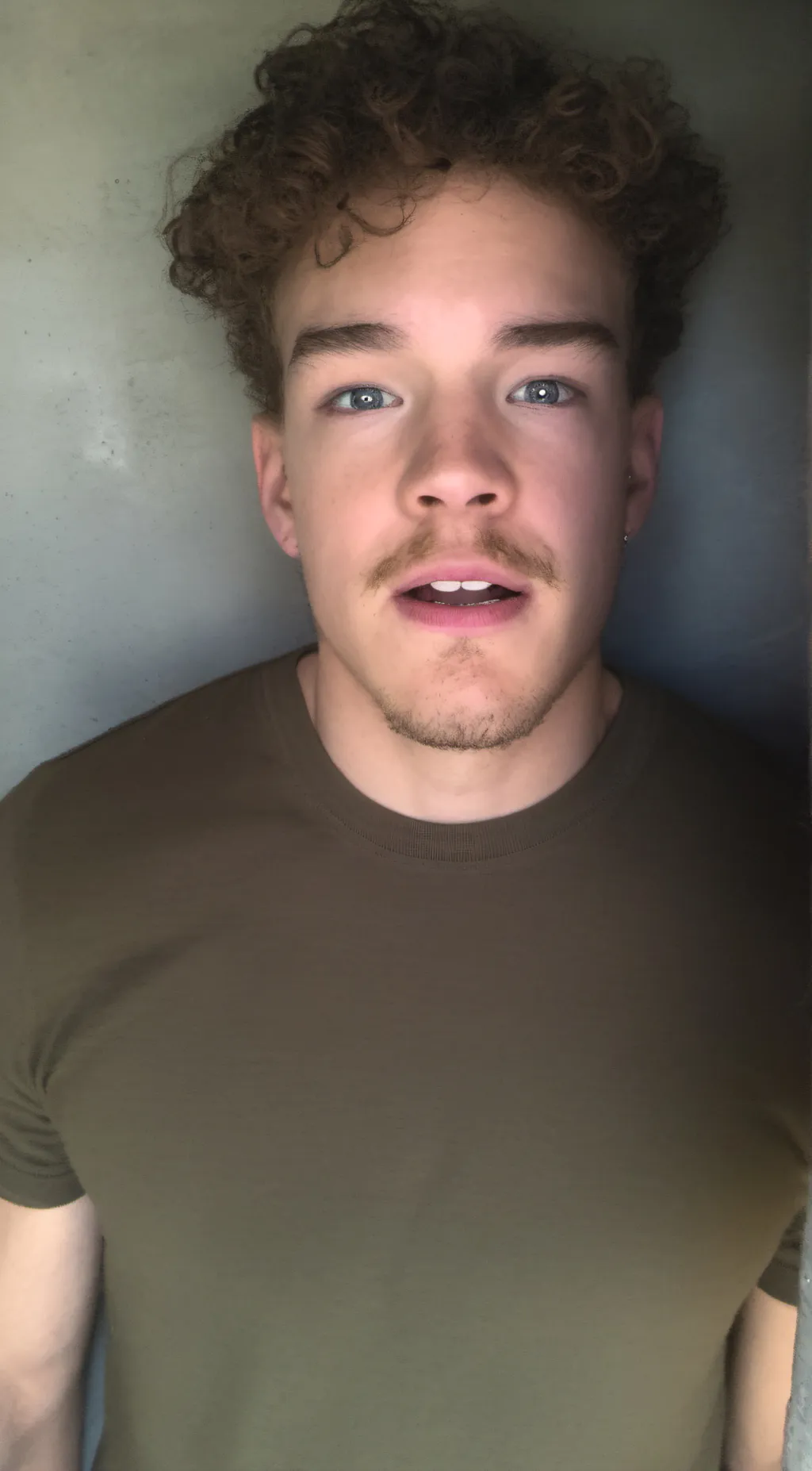 ai character: Tony background