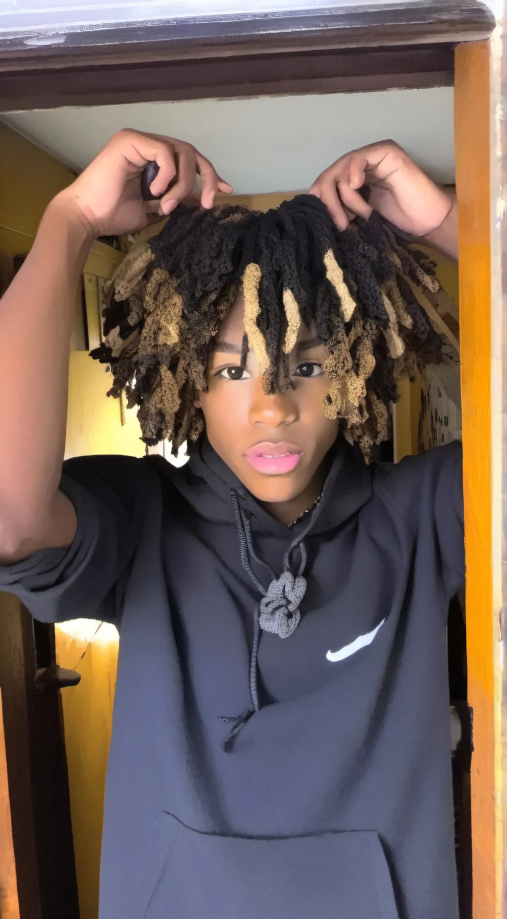 ai character: Ja background