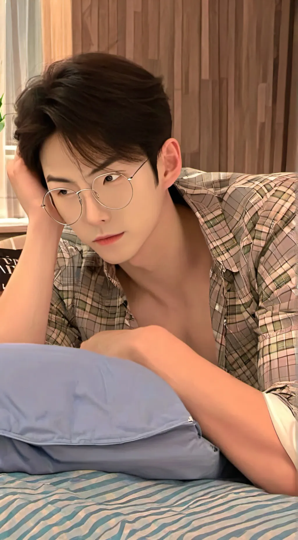 ai character: Evan background