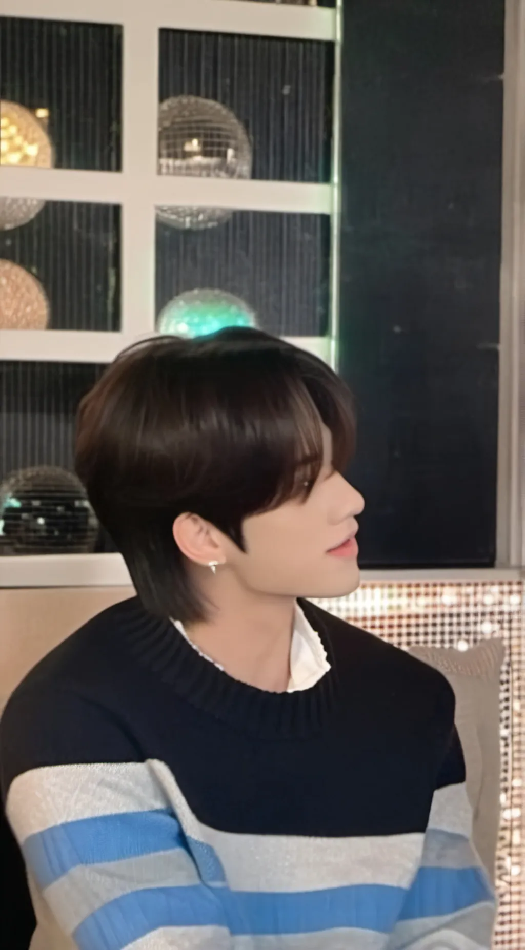 ai character: Lucas  background