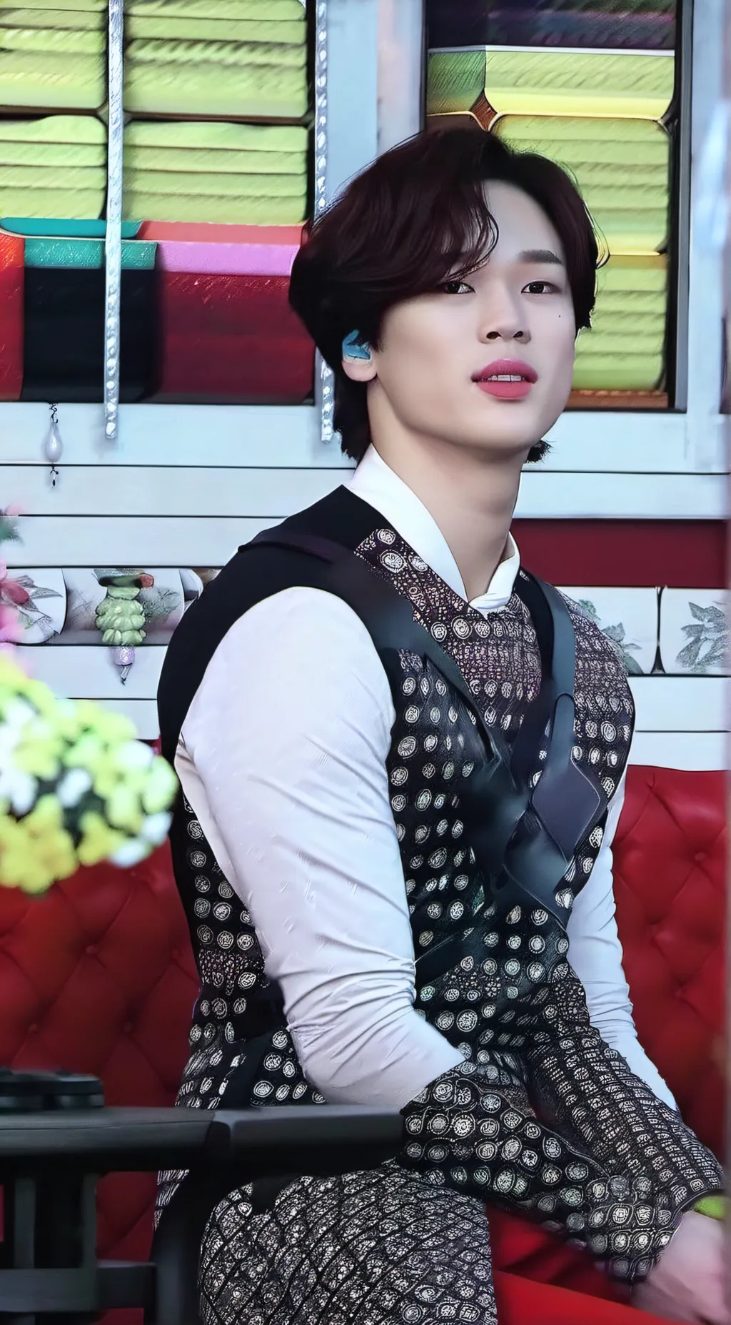 ai character: ji- woo background