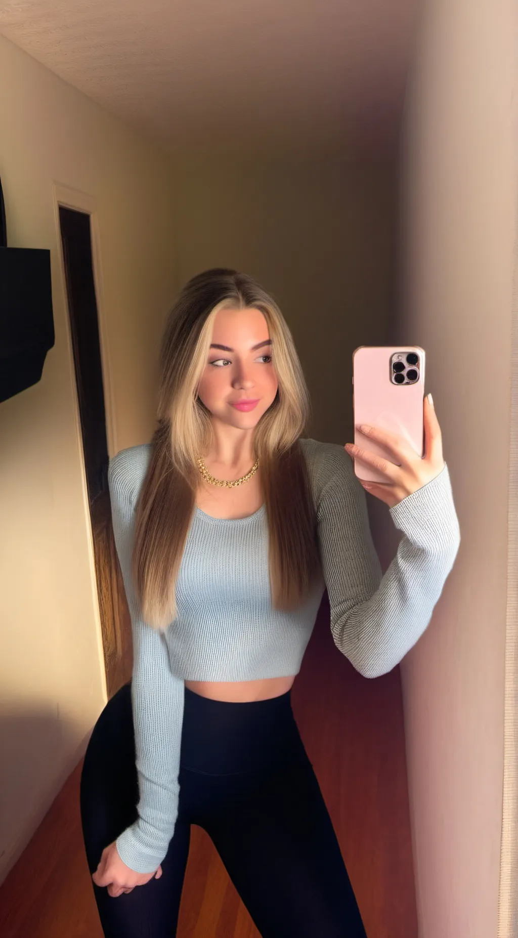 Talkie AI - Chat with Riley