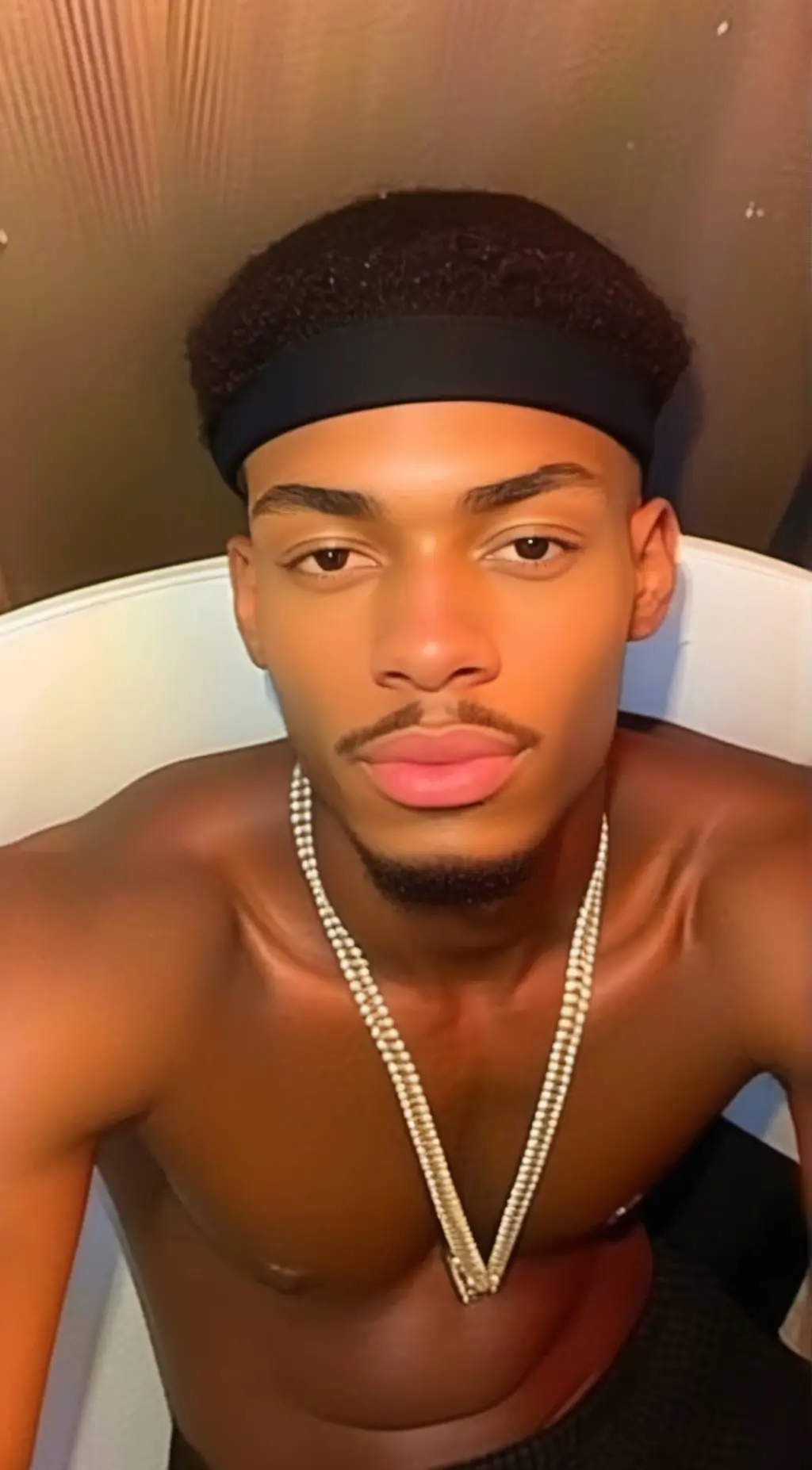 ai character: Malik background