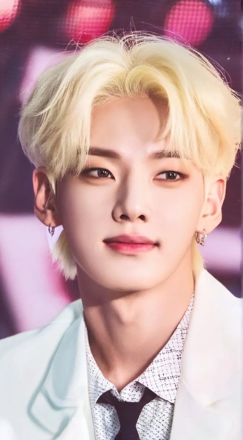 ai character: hyunjin  background