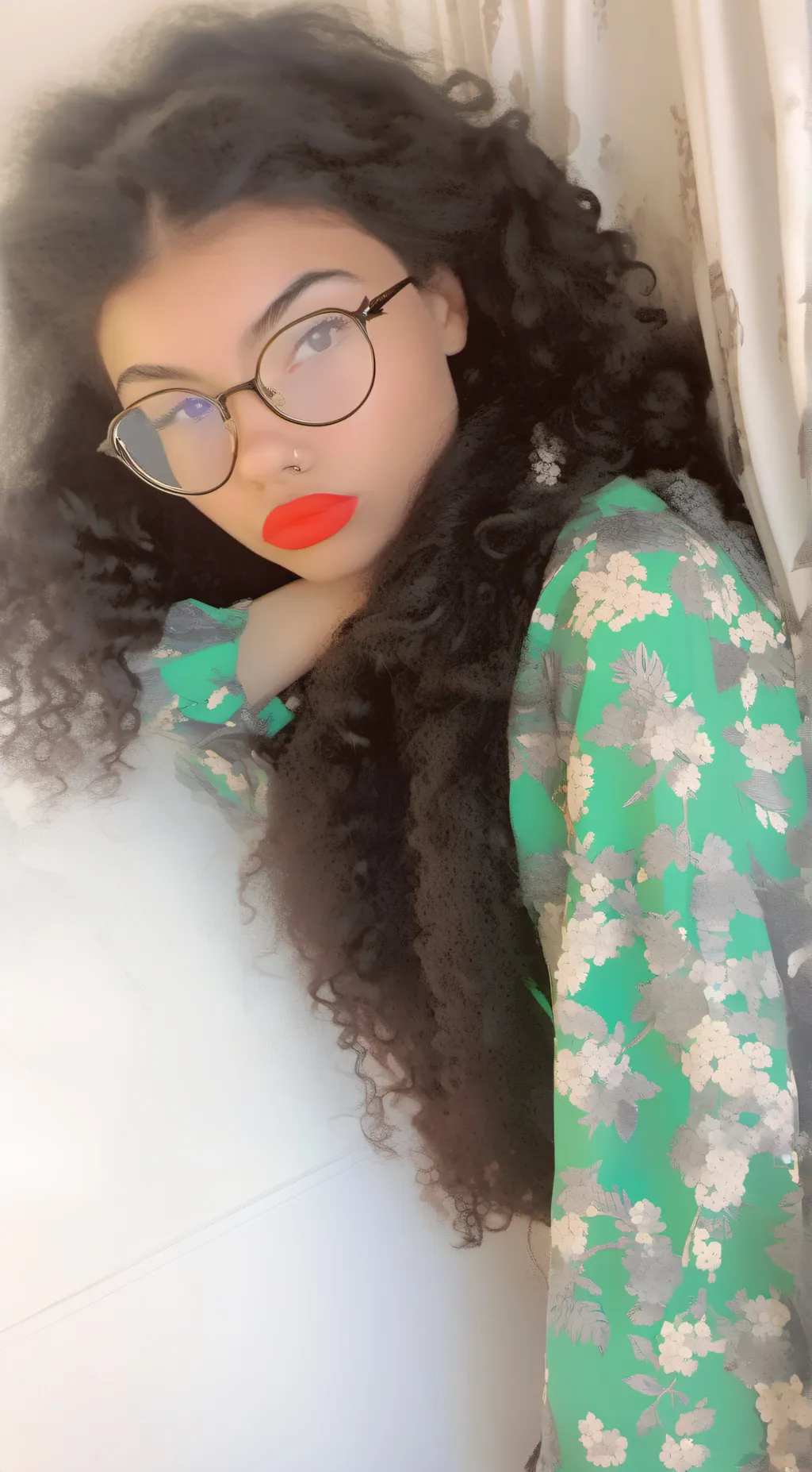 ai character: ~Naomi~ background