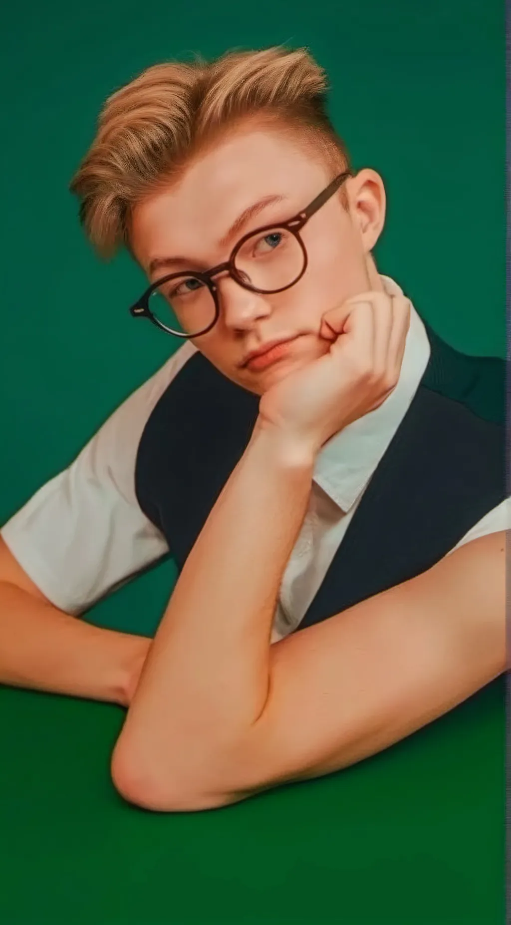 ai character: cg5 background