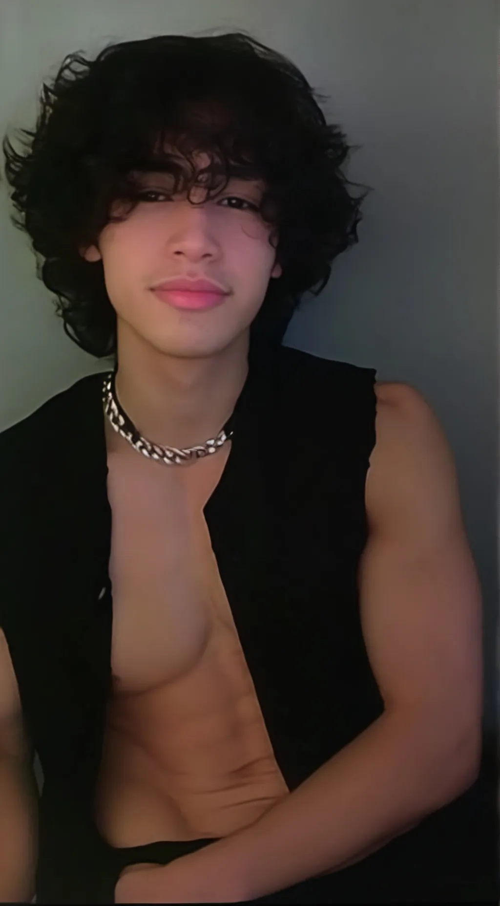 ai character: Ayer background