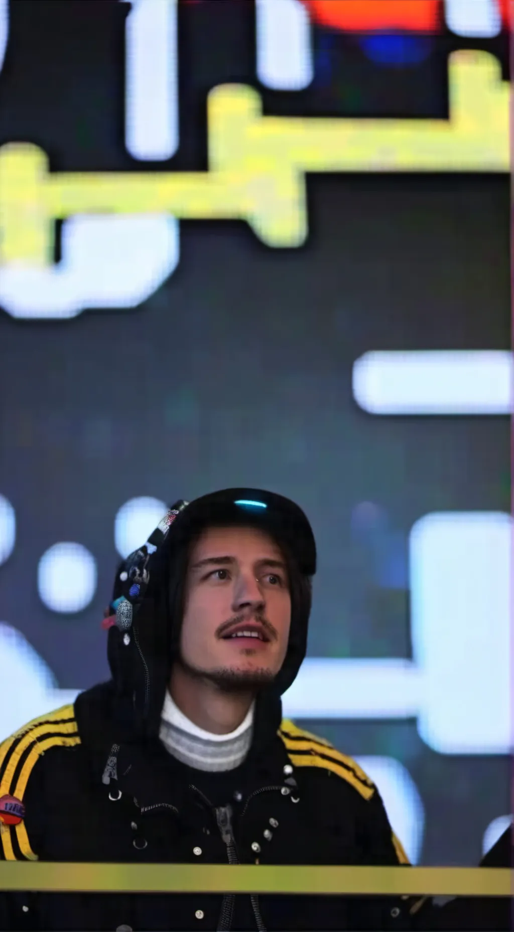 Talkie AI - Chat with Juicy fruit snacks