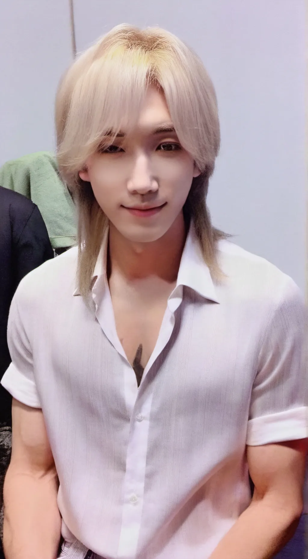 ai character: Teen Super Junior background