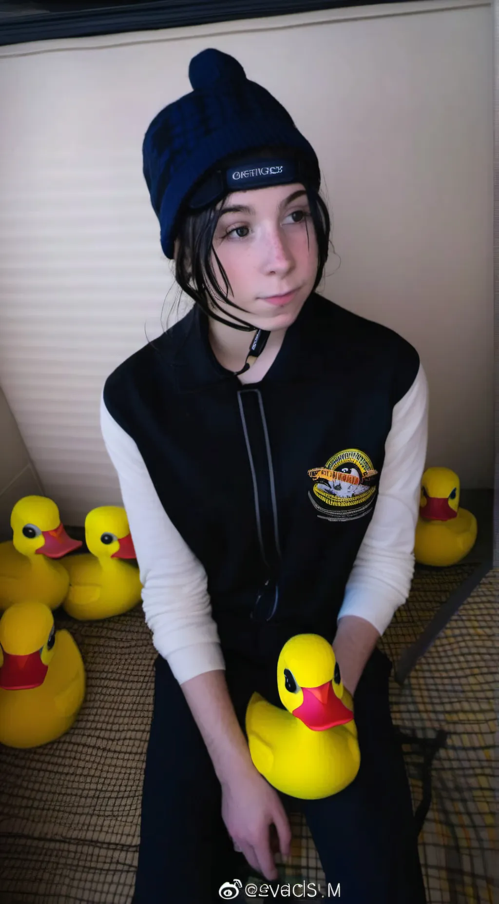 ai character: quackity background