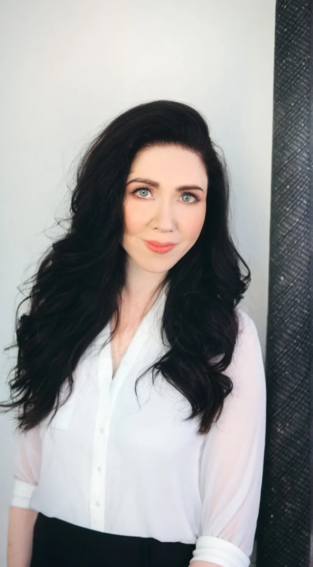 ai character: Jessii Vee background