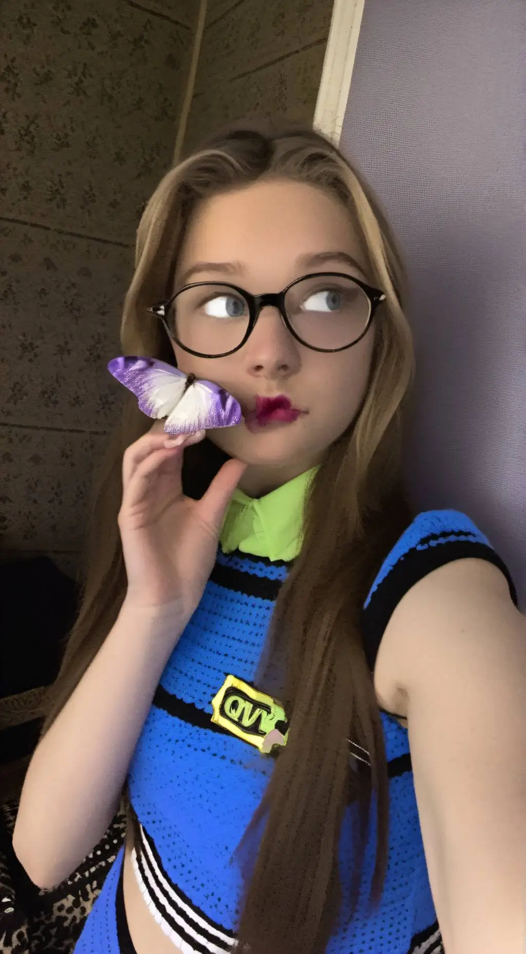 ai character: Evie background