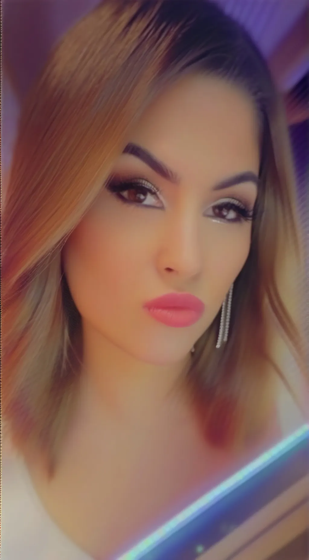 ai character: LaTiN@ background