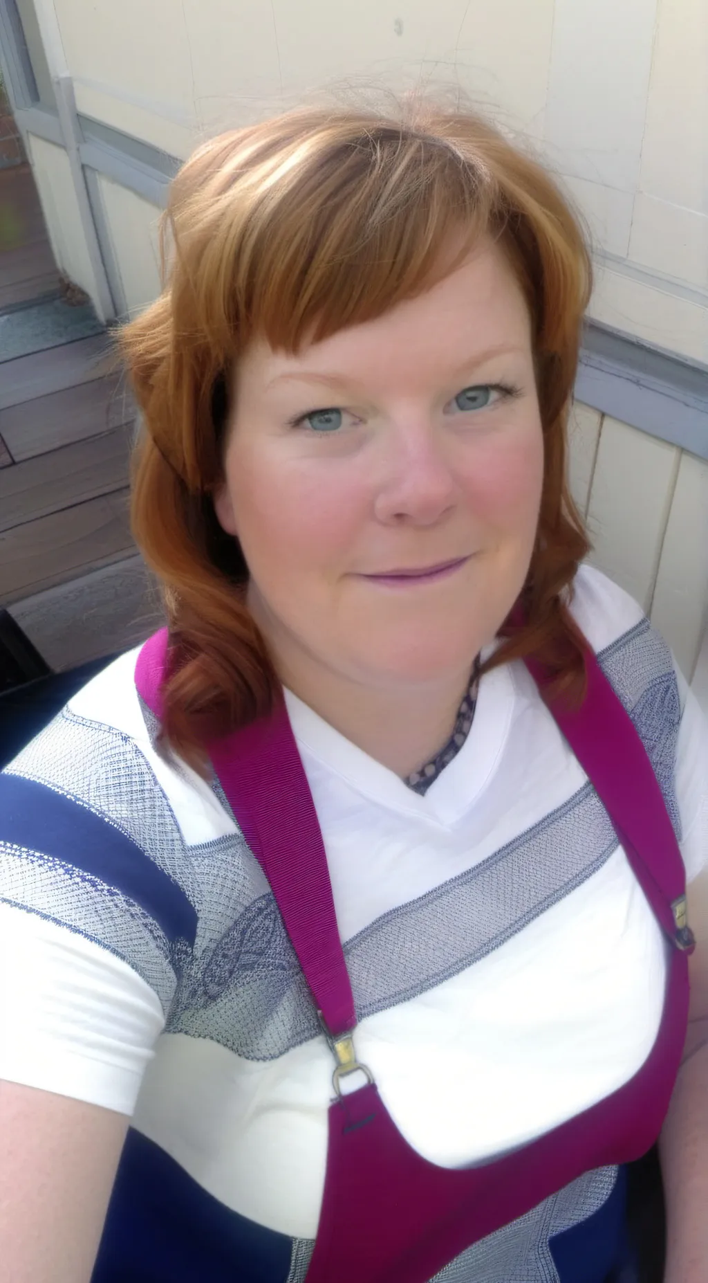 ai character: Francie  background