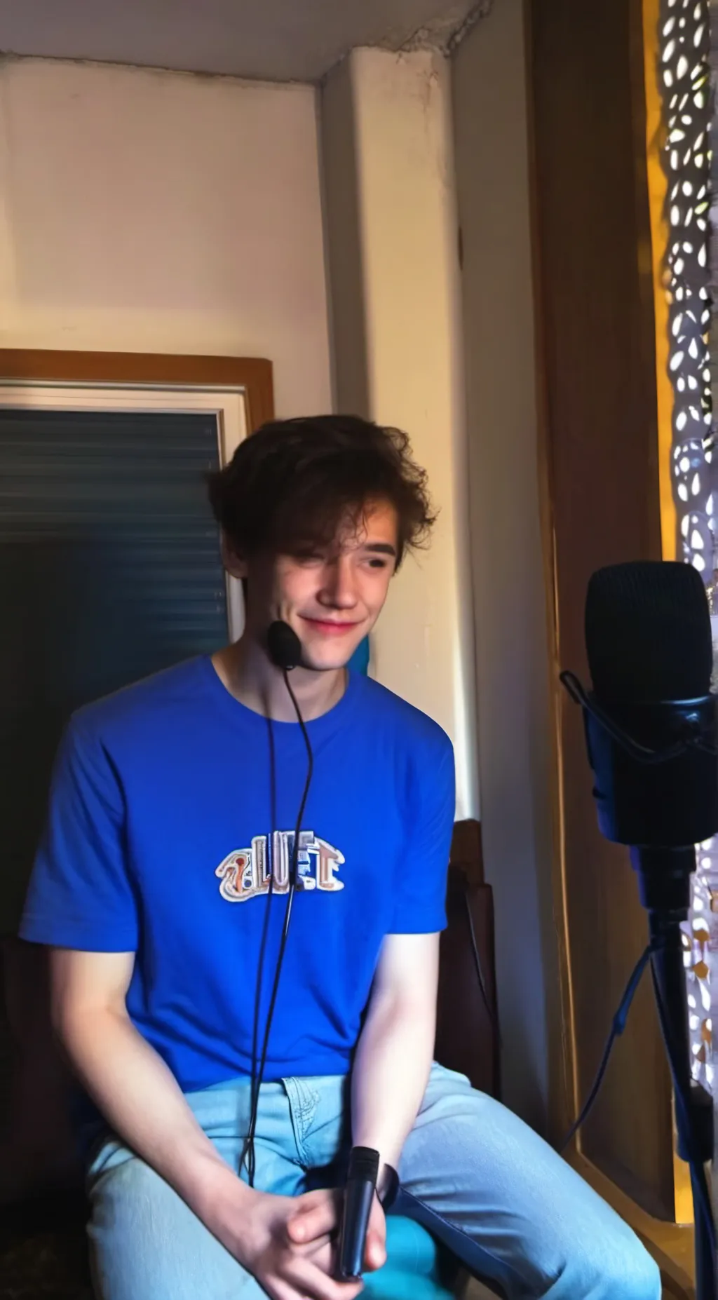 ai character: Wilbur soot background