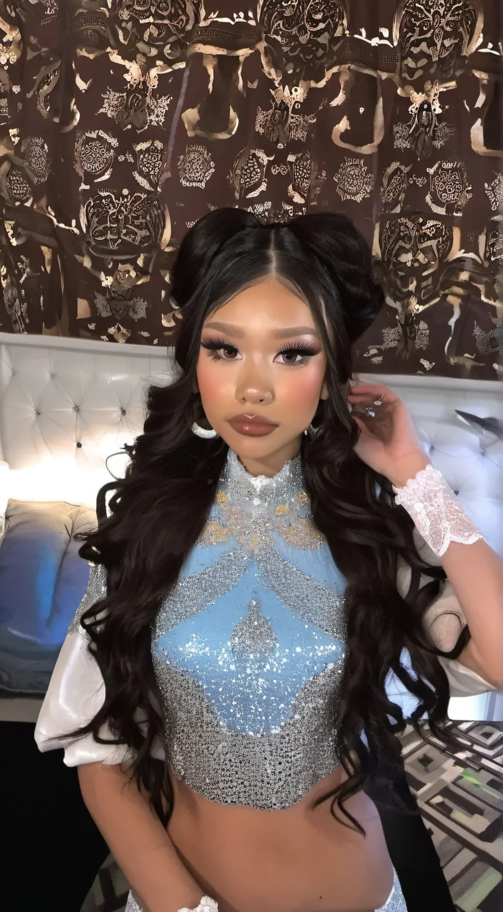 ai character: Alice  background