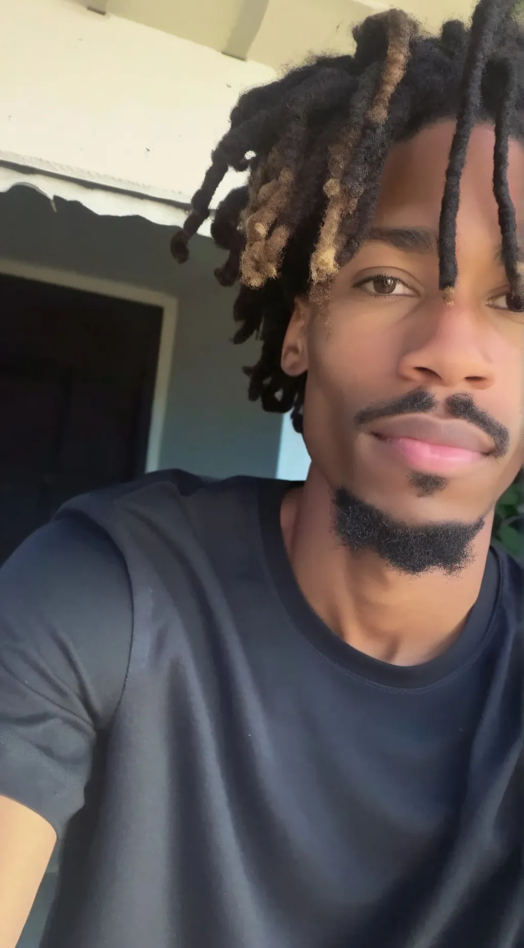 ai character: quano😍. background