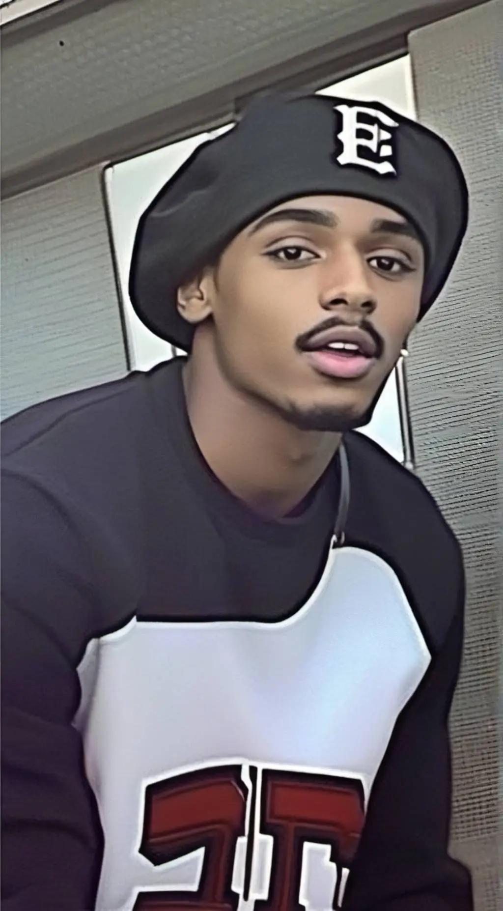 Talkie AI - Chat with E Z