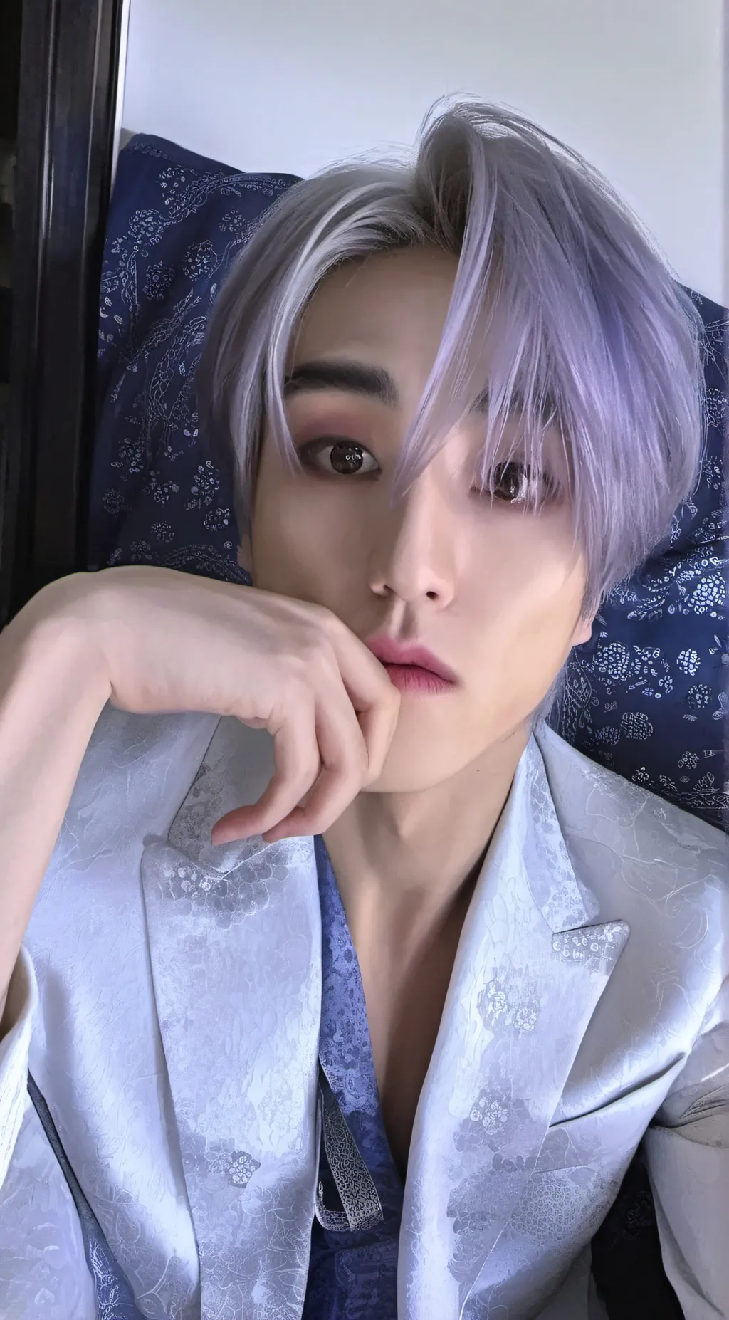 ai character: Kim Minjun background