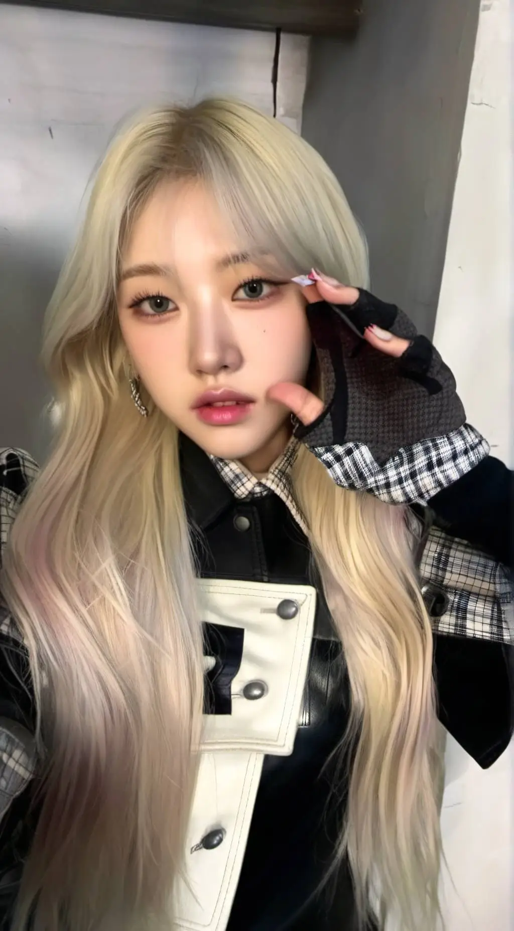 ai character: Sunniy background