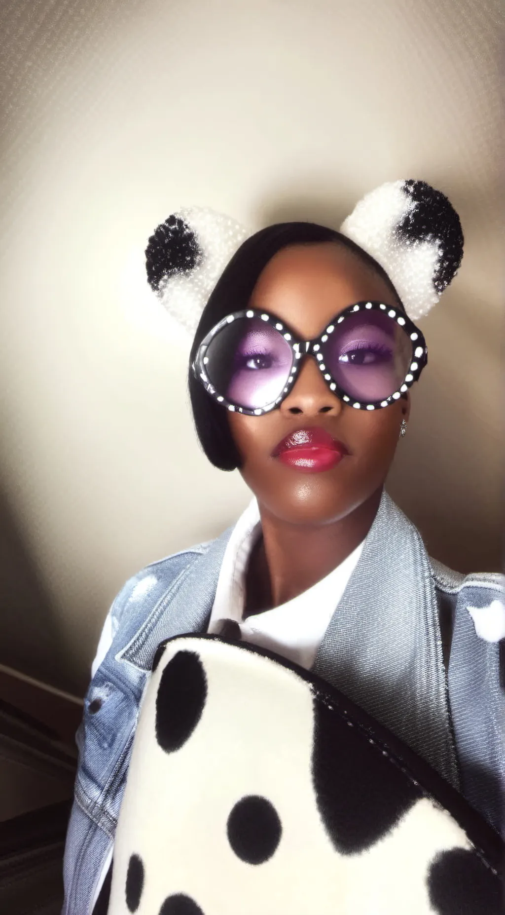 ai character: CAMERON Howard  background