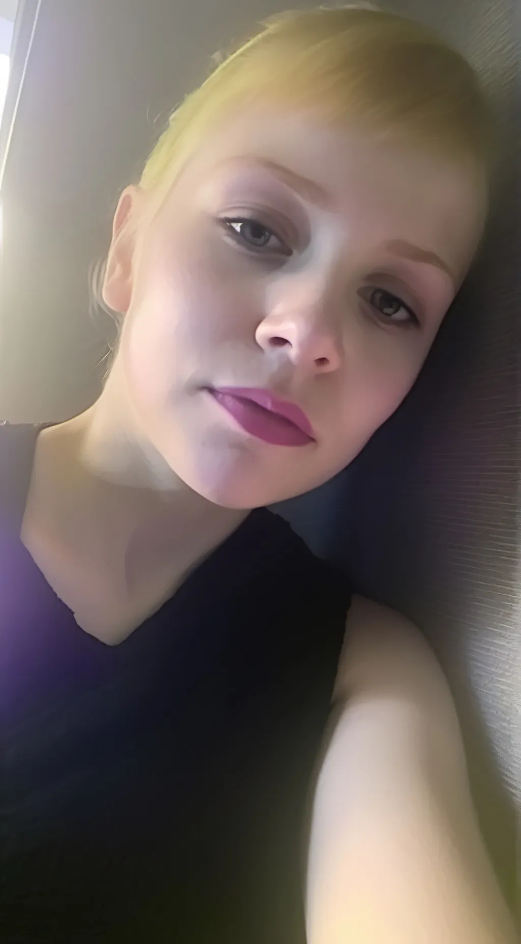 ai character: Julia background