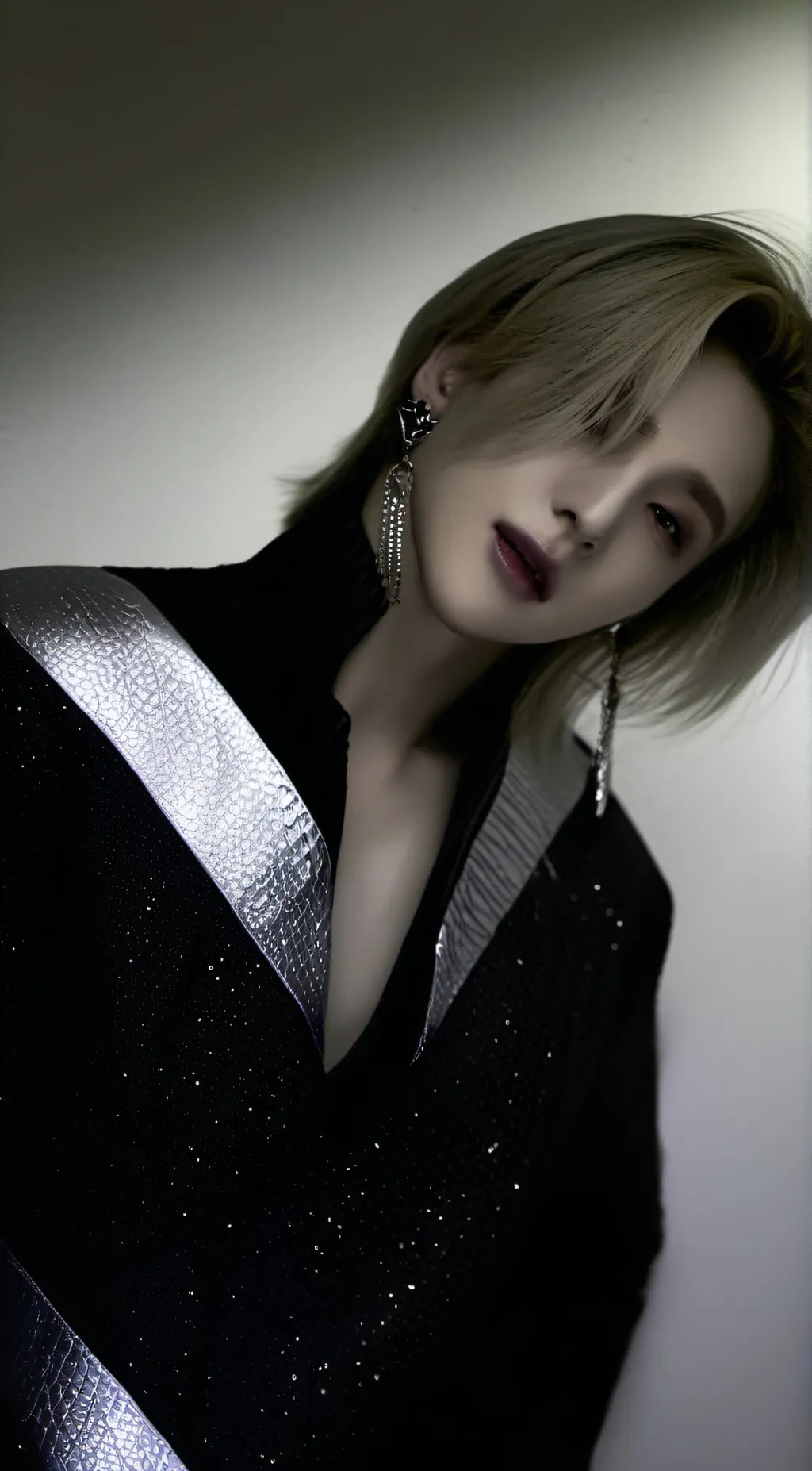 ai character: Hwang Hyunjin background